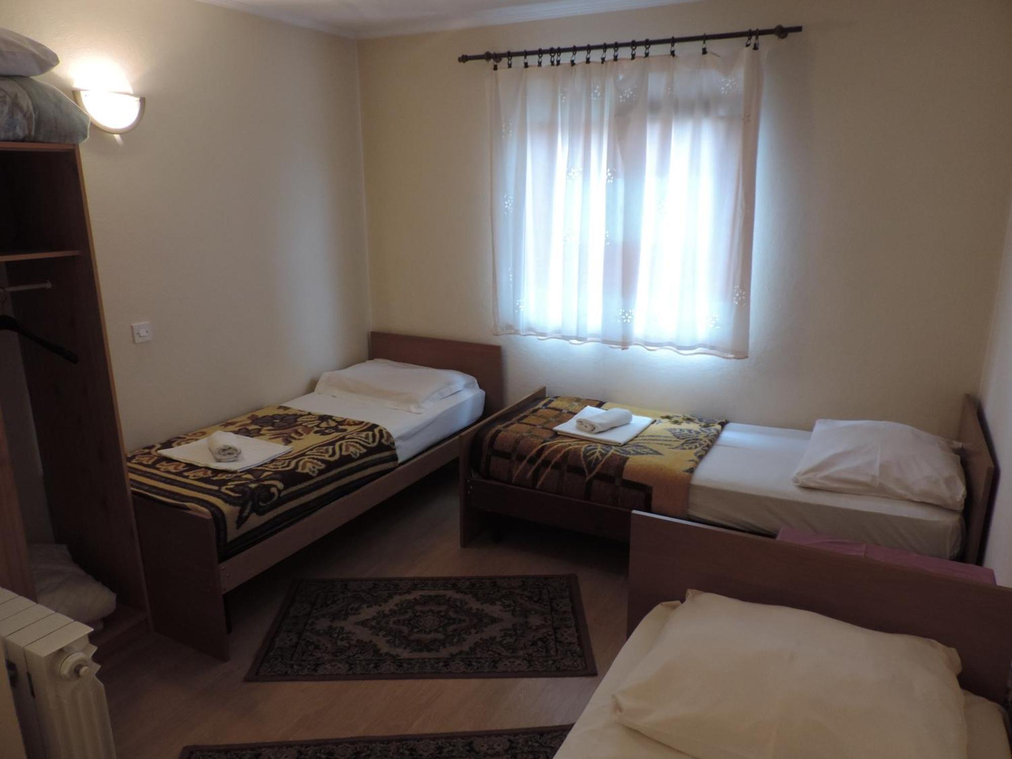 Bed And Breakfast Victoria Огулин Экстерьер фото