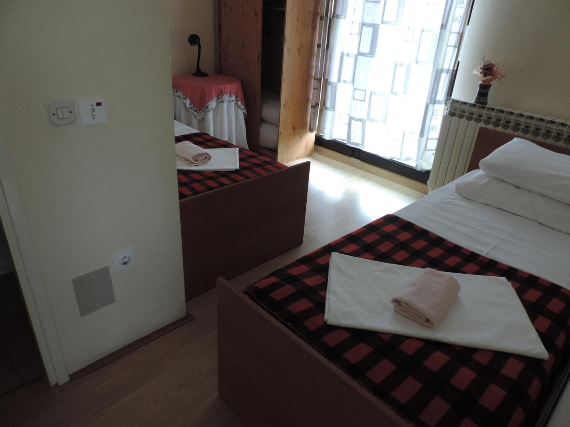 Bed And Breakfast Victoria Огулин Экстерьер фото