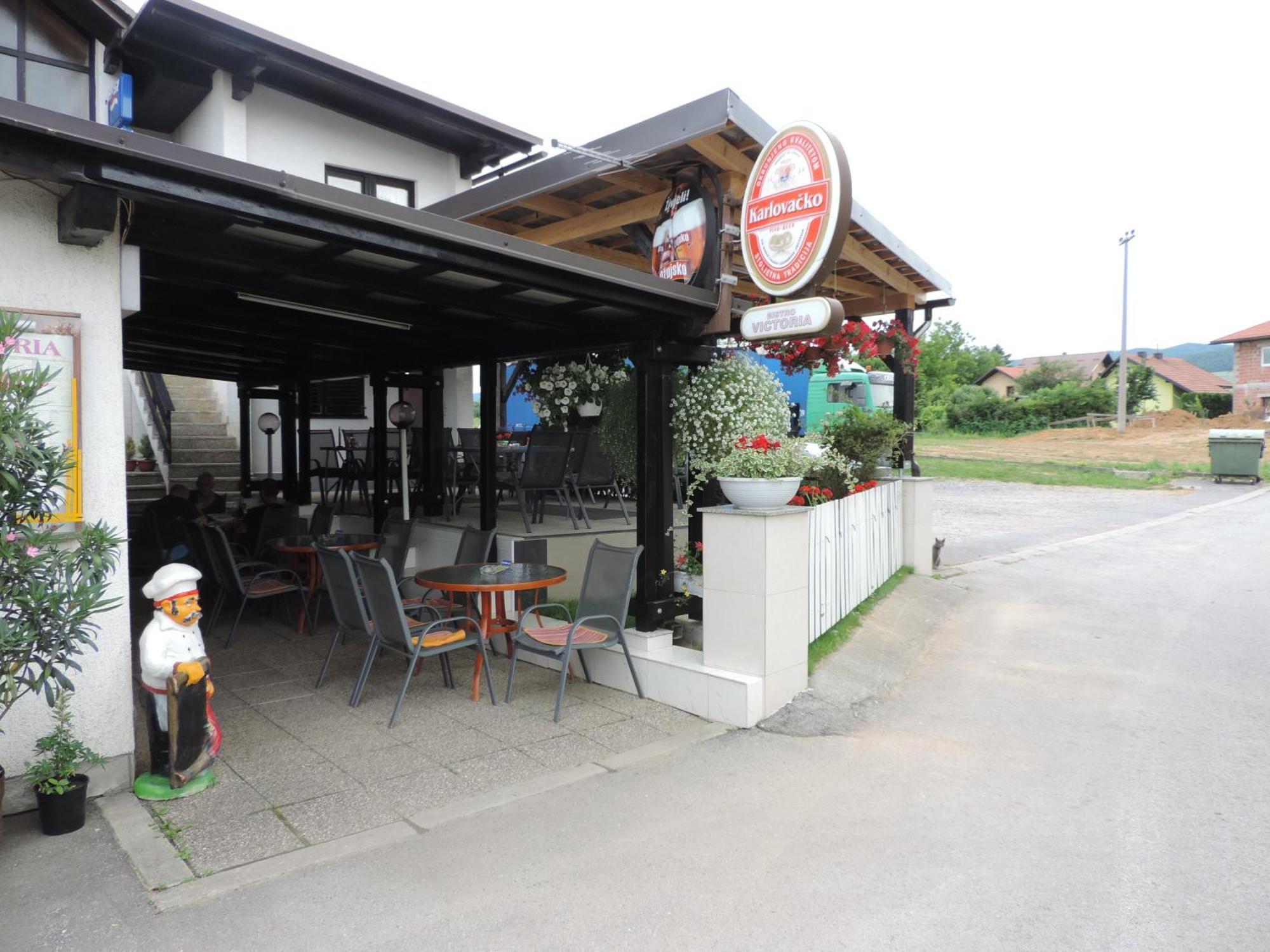 Bed And Breakfast Victoria Огулин Экстерьер фото