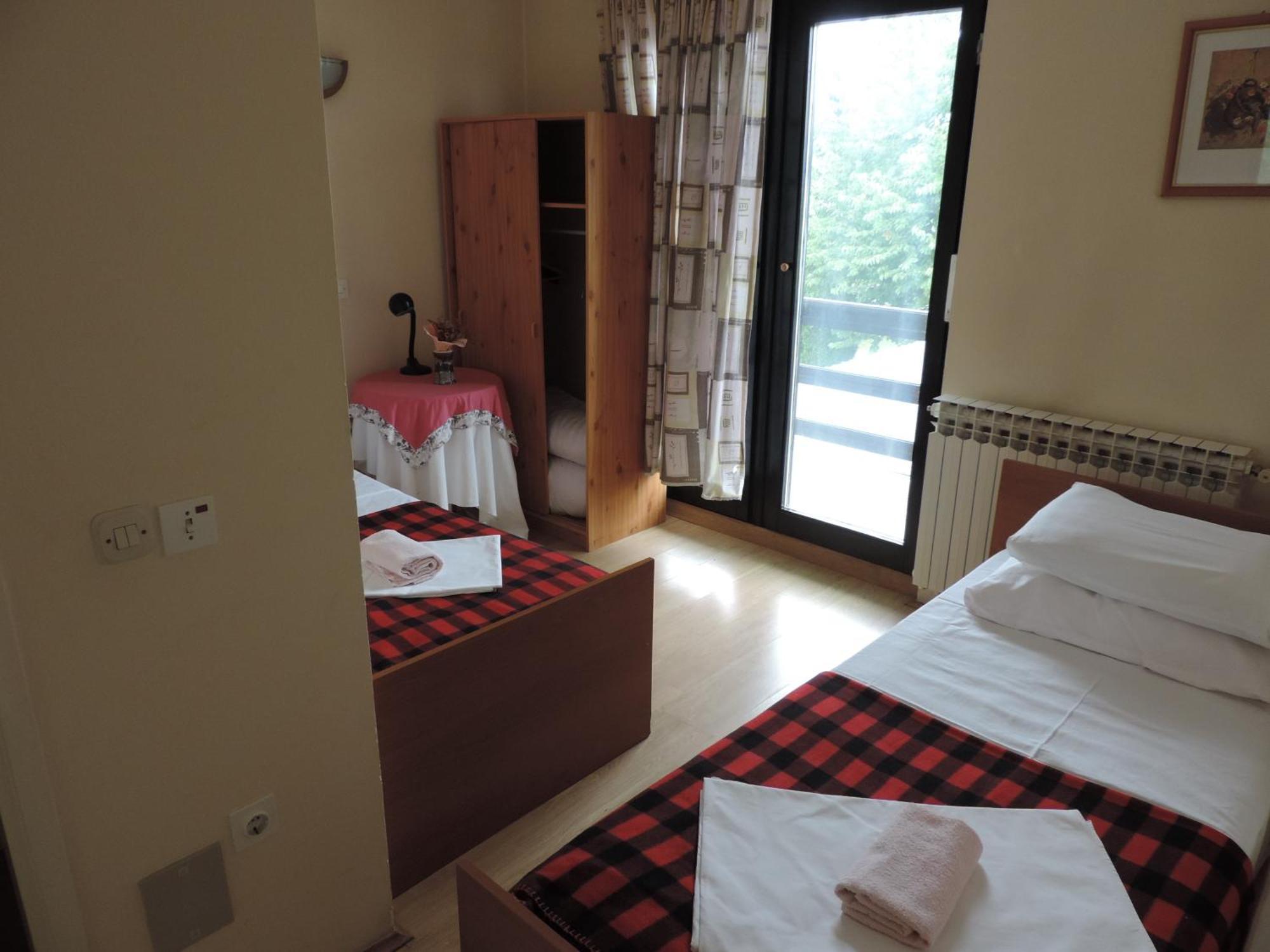 Bed And Breakfast Victoria Огулин Экстерьер фото