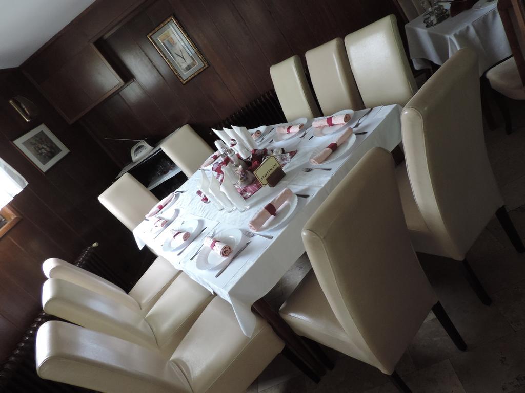 Bed And Breakfast Victoria Огулин Экстерьер фото